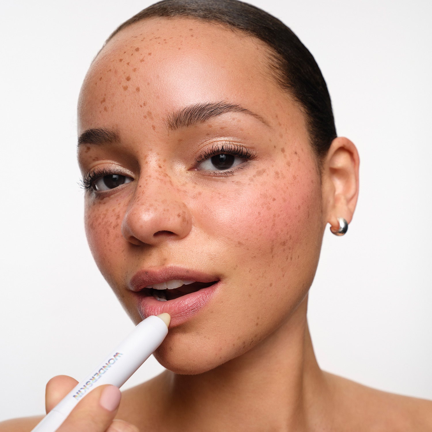 WONDER BLADING 3-in-1 Lip Scrub - Image 2